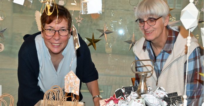 Stricken, Stöbern, Staunen: Zwei Tage Adventsbasar im Martinushaus