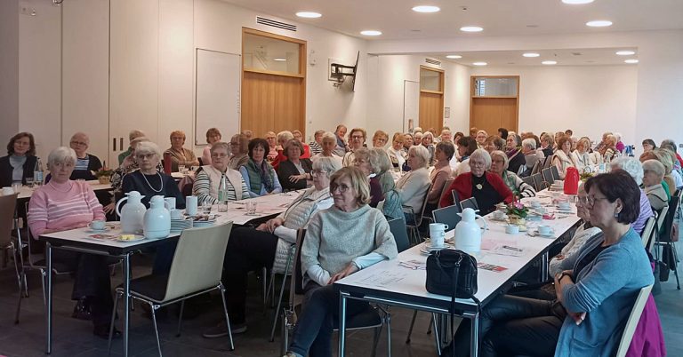 Frühstück und Vortrag der kfd Raesfeld im Gemeinschaftshaus Martinus