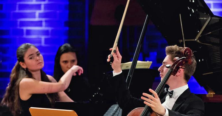 Kulturkreis Schloss Raesfeld e.V.: Duo Capriccio konzertiert im Rittersaal