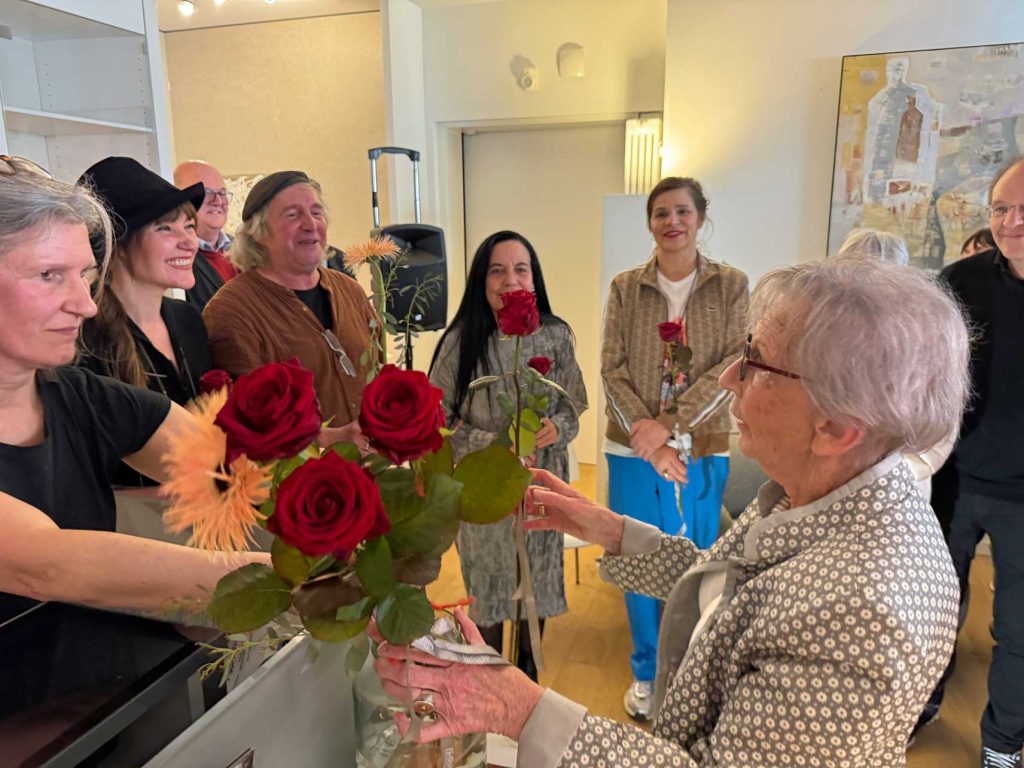 Luzie Hetkamp bei der Ausstellungseröffnung in Raesfeld 2026