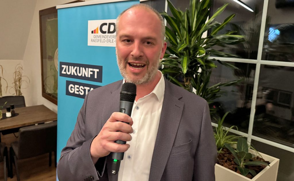 Marc Ketteler begrüßt Besucher im HUB Erle