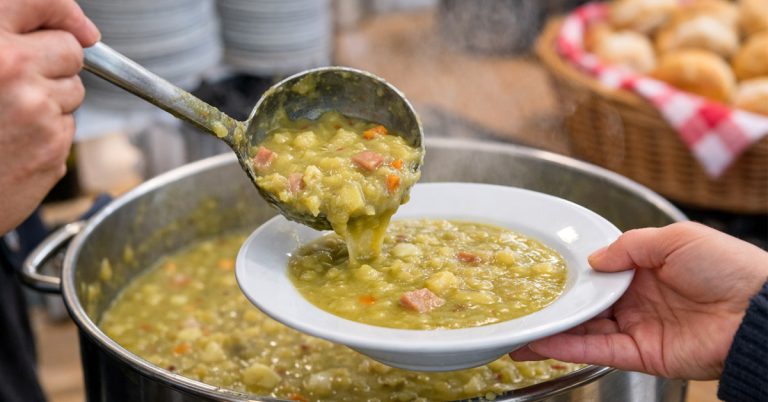 Fastenessen Erle: Erbsensuppe am Misereor-Sonntag im St. Silvesterhaus.