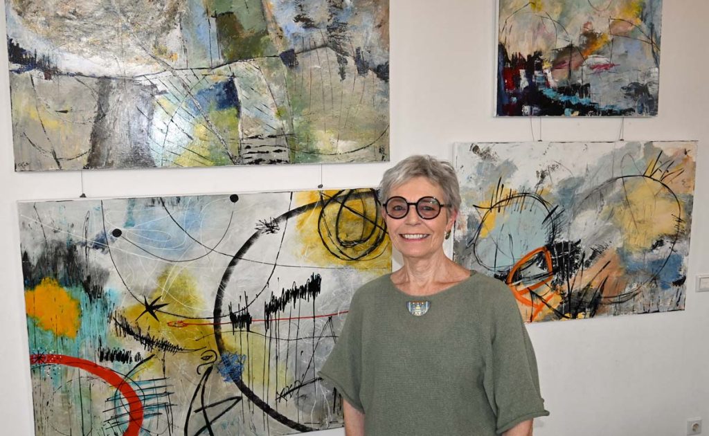 Künstlerin Gisela Penassa bei dasselbe anders in Raesfeld