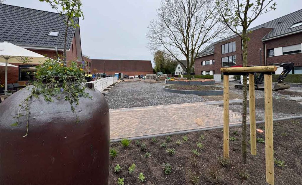 Erler Dorfplatz am HUB -Erle