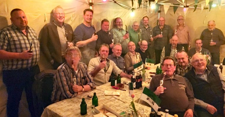 Rauch und Royals: Pfeifenabend in Raesfeld begeistert die Majestäten