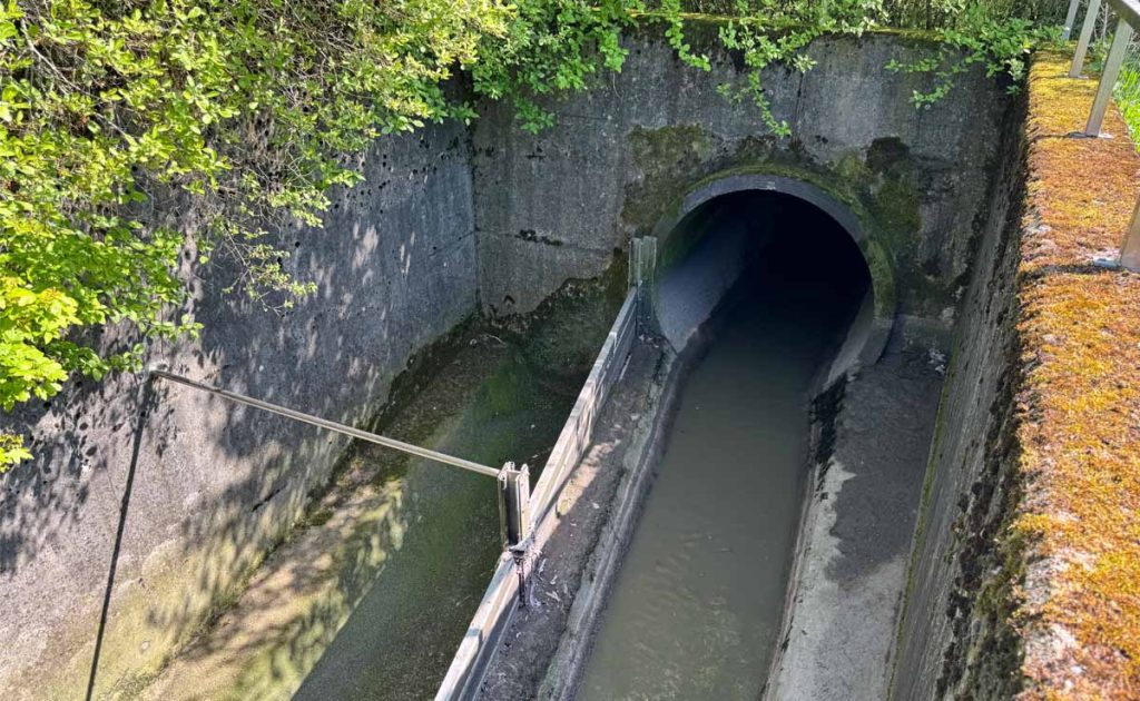 Direkter Zulauf in Klärbecken