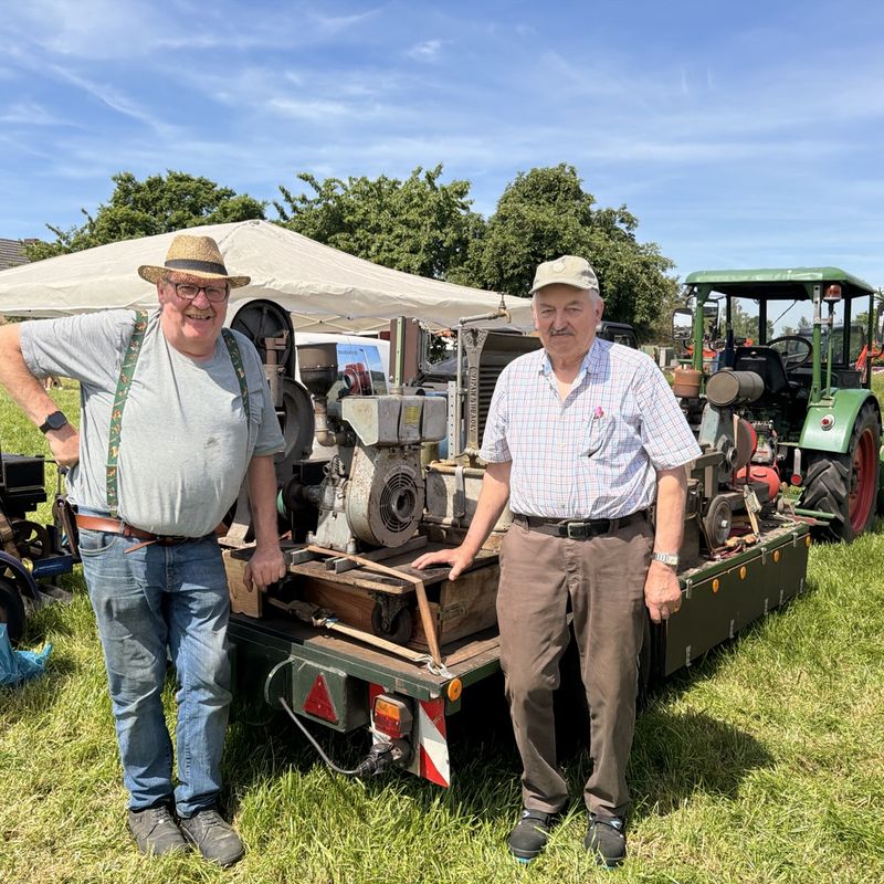Historische Landmaschinen auf dem Bauernmarkt in Raesfeld