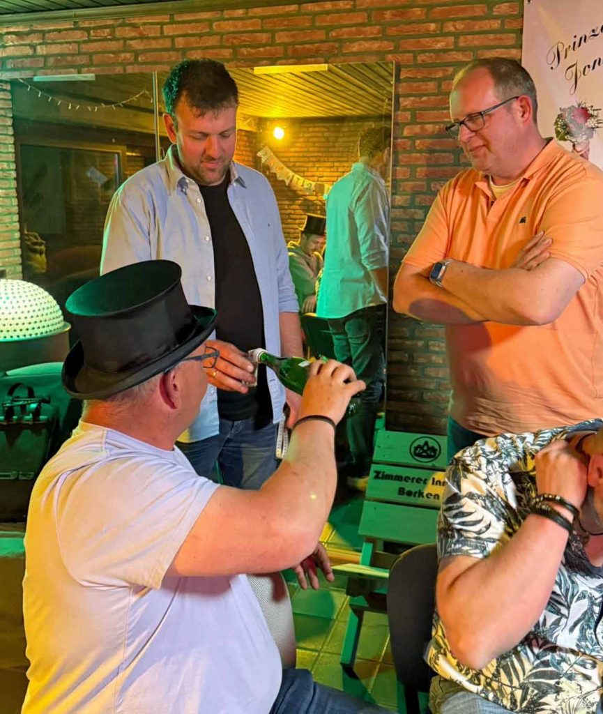 Traditionelles Zylinderputzen - Schützenverein Raesfeld