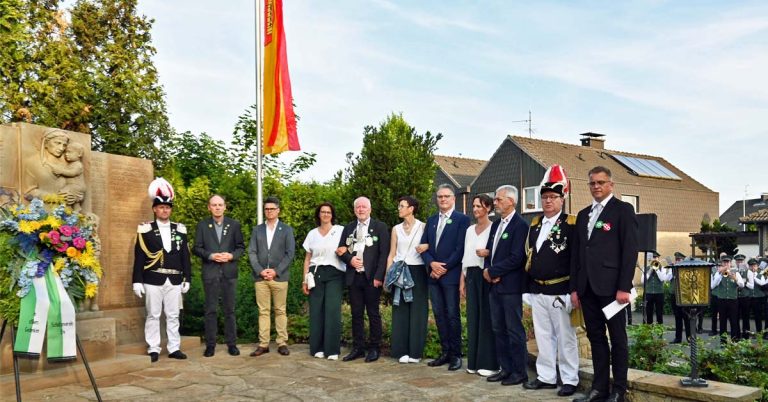 Schützenfest Erle -Gedenken am Ehrenmal
