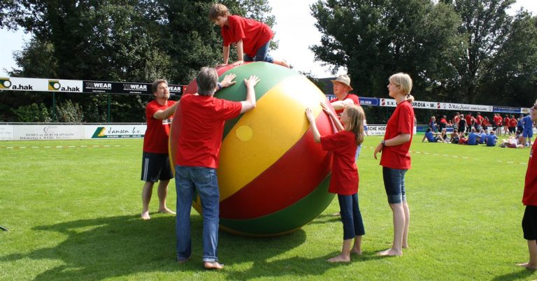 40 Jahre Partnerschaft Raesfeld Wehl: Teams für Spiel ohne Grenzen gesucht