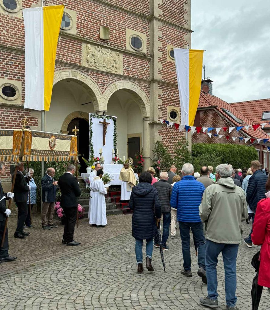 Fronleichnam-Prozession Raesfeld 2026