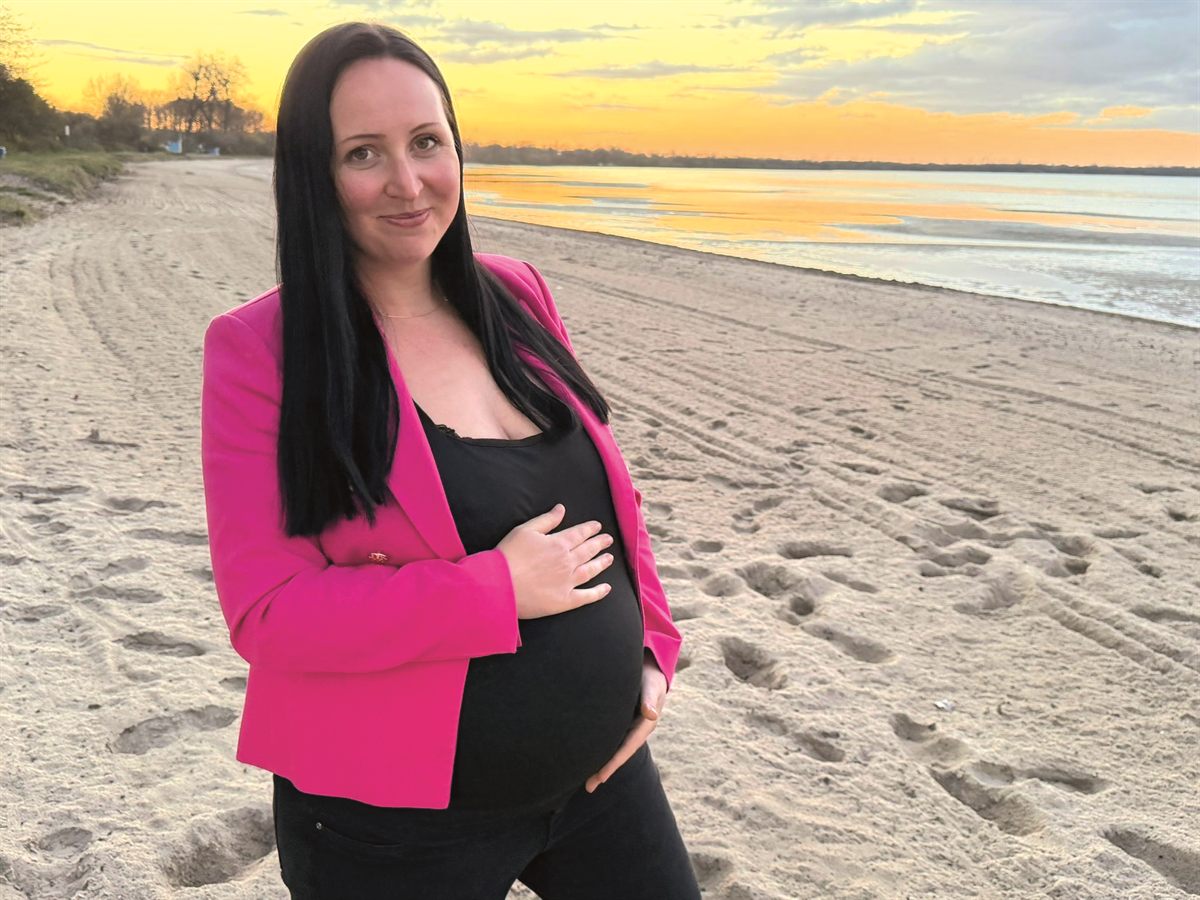 Mamá Castro am Strand als Ansprechpartnerin für Familientipps in Dorsten
