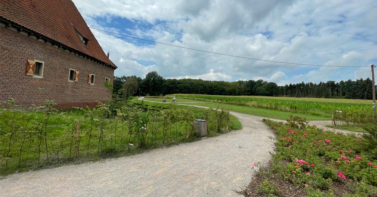 Schloss Raesfeld - Hier wird eine neue sehcs Meter hohe Skulptur installiert