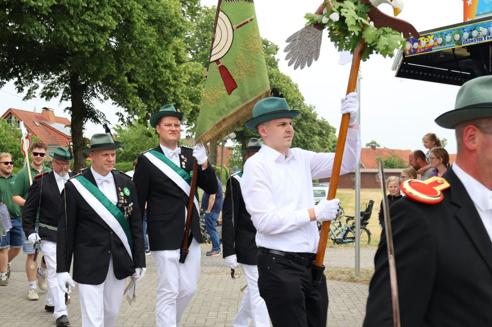 Schützenfest Erle 2026: Parade am Sonntag durch Erle