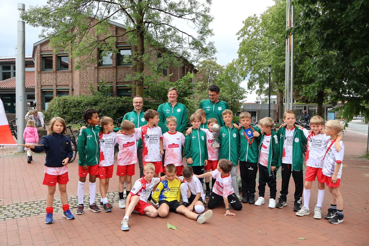 F-Jugend der Spielgemeinschaft TSV Raesfeld und Erle als Kanada-Team bei der Sportlerehrung Raesfeld