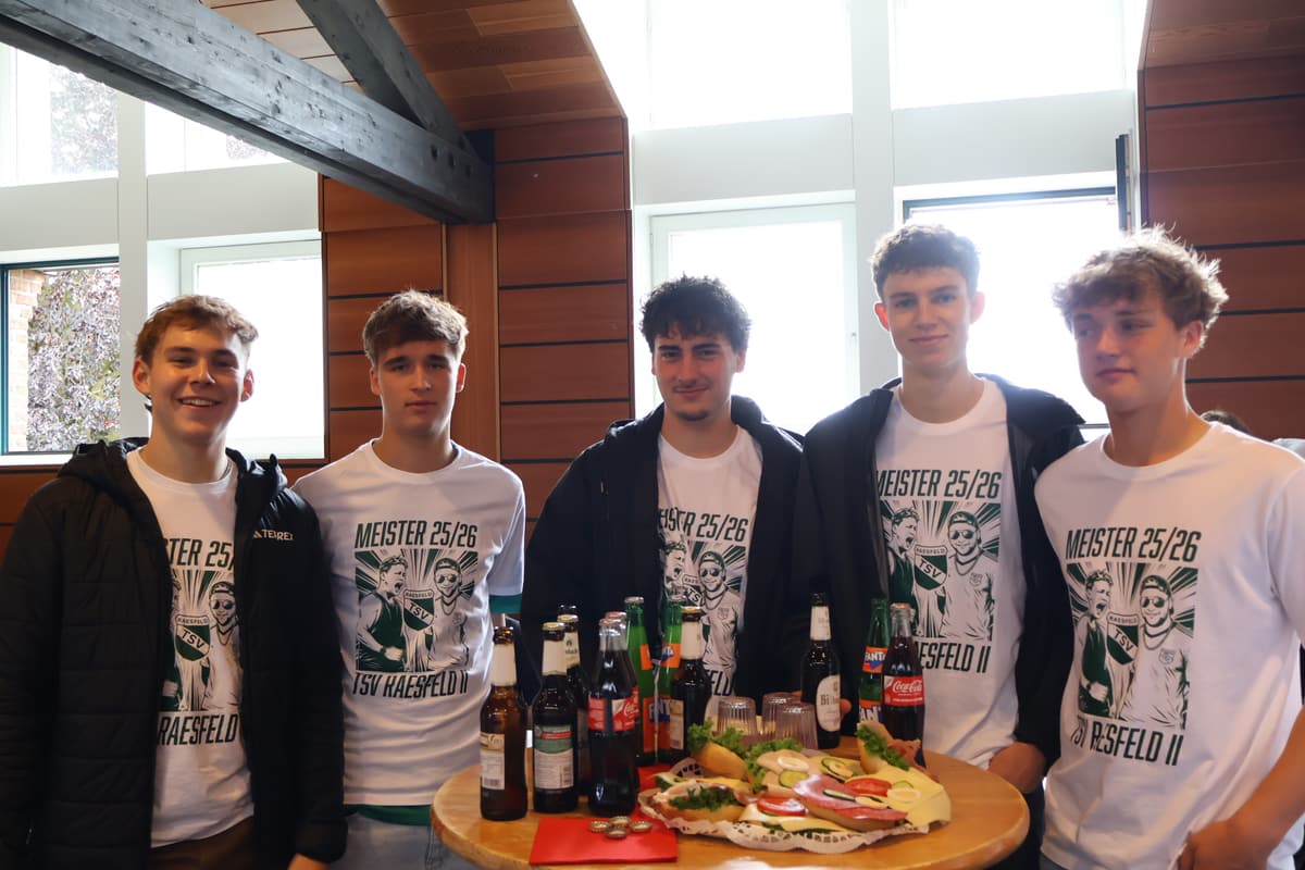 Junge Sportler bei der Sportlerehrung im Rathaus Raesfeld