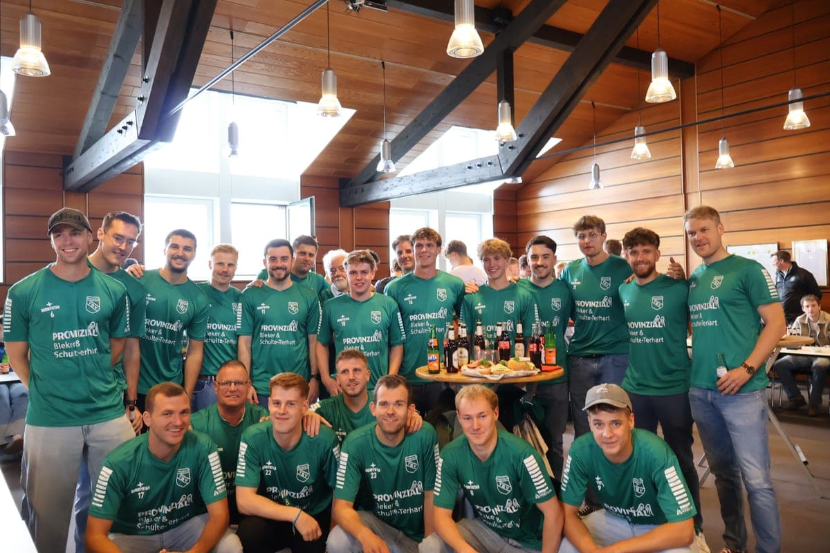 Herrenmannschaft der Volleyballgemeinschaft Raesfeld bei der Sportlerehrung