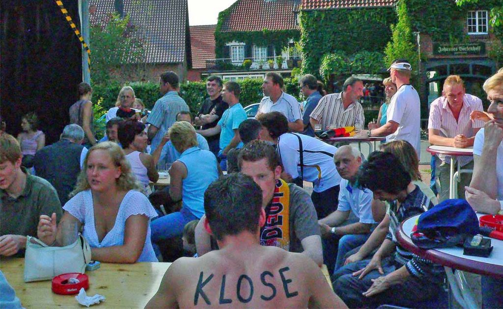 Klose Fan bei der WM Deutschland-Schweden in Erle 2006