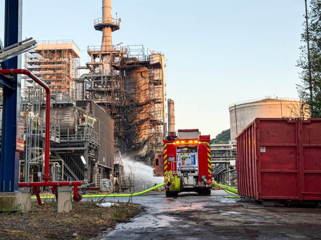 Brand auf dem Gelände der BP-Raffinerie in Gelsenkirchen-Scholven 