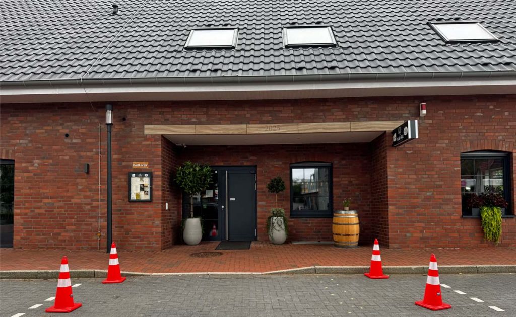Kurzzeitparkplätze vor dem HUB Erle und neue Tempo-30-Zone