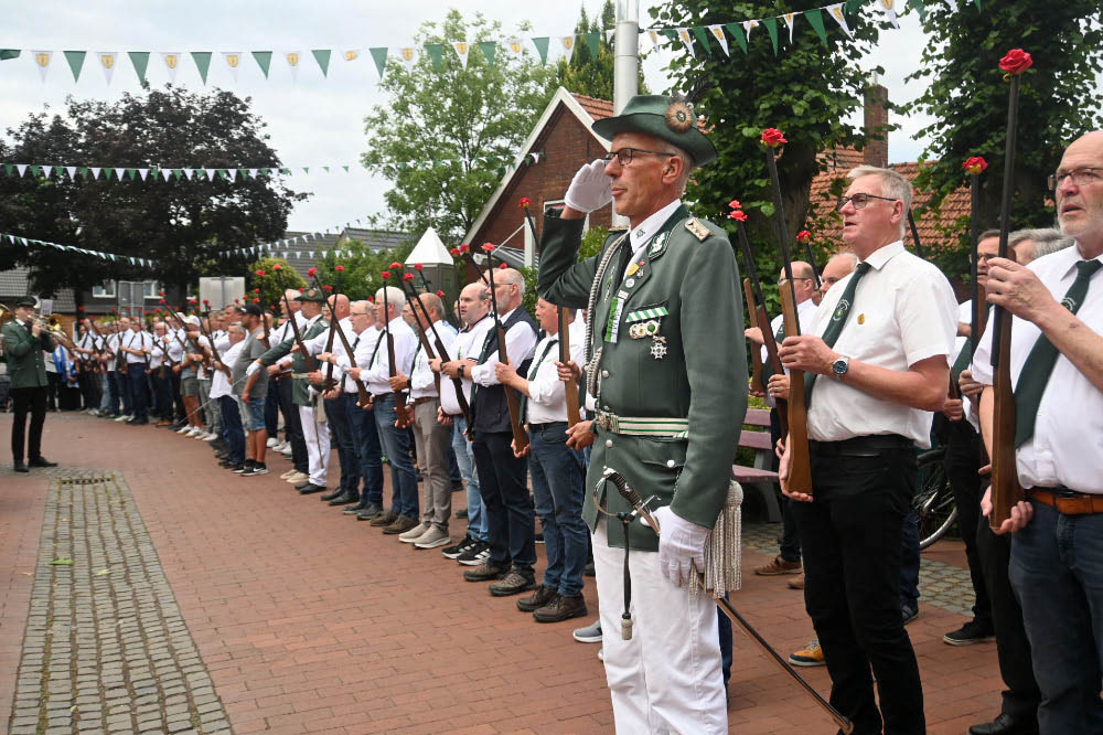 Schützenfest Raesfeld startet mit Zapfenstreich