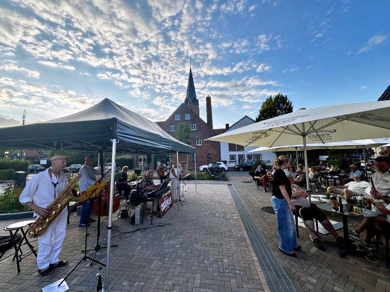 Die Band Chickenleg spielt beim Jazzabend am HUB Erle