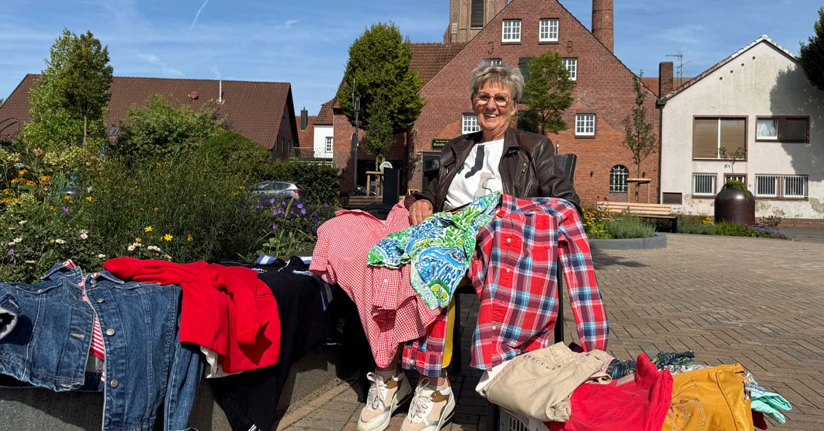 Dagmar Vogt vom Froschkönig Raesfeld lädt zum ersten Kleiderflohmarkt in Erle ein
