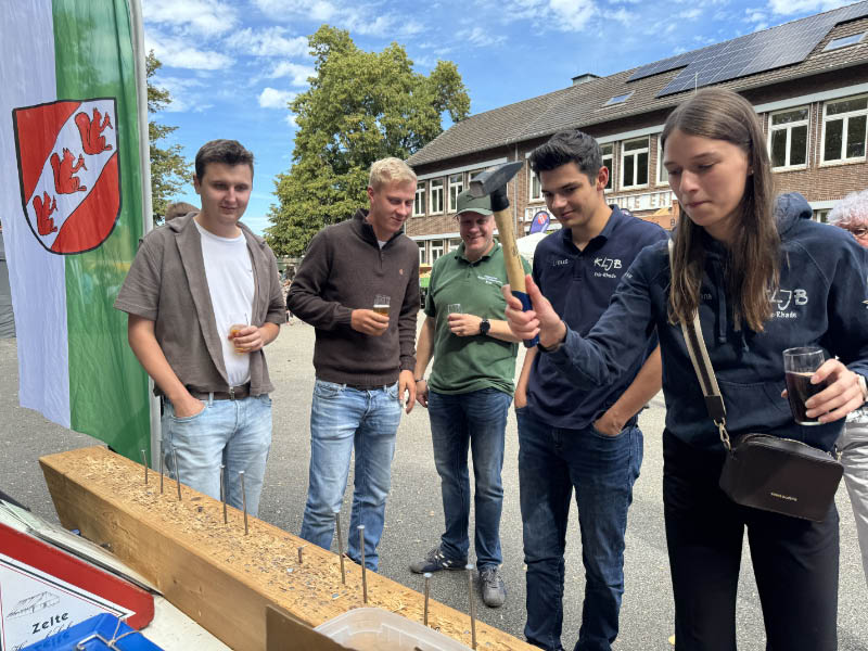 Nagelbrett der Erler Schützen beim Sommerfest Erle