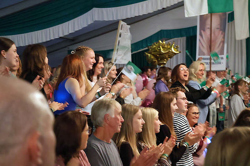 Party der Junggesellenschützen im Festzelt Am Michael in Raesfeld