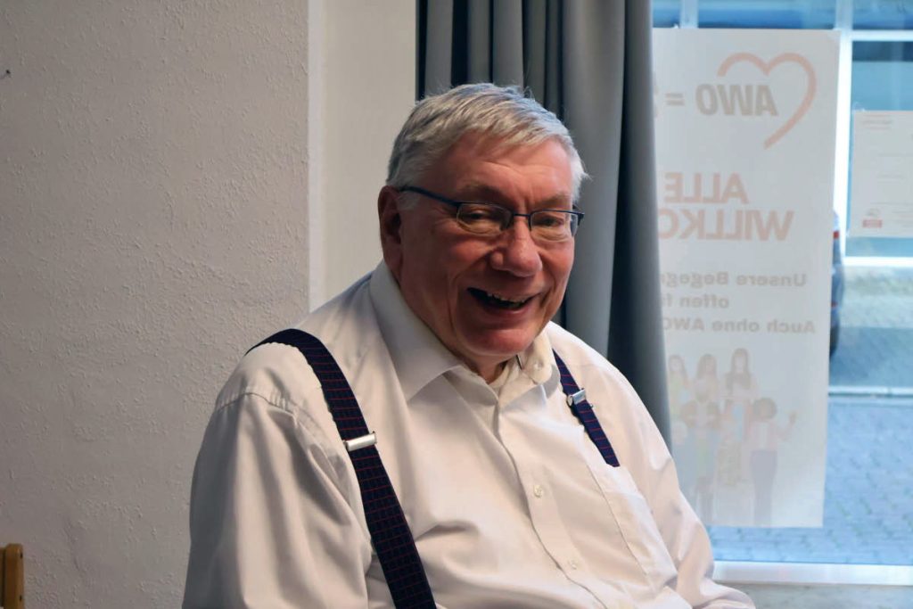 Detlef Wolf bei der AWO in Erle: Einblicke in seine Bücher