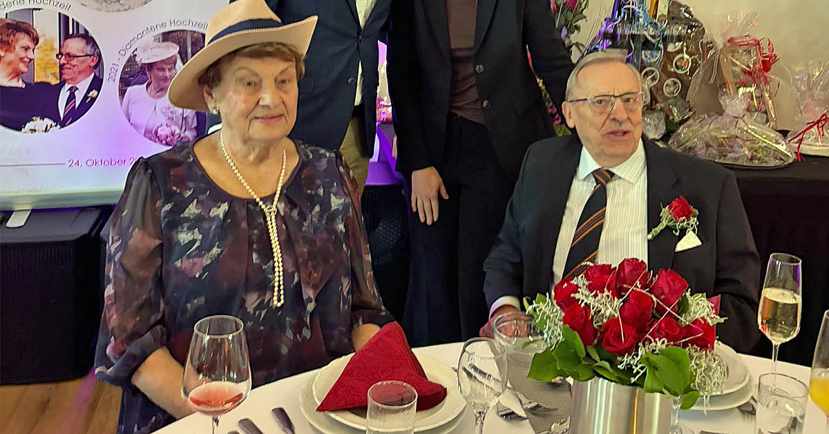 Gisela und Gerd Henke aus Erle feiern 65 gemeinsame Ehejahre und ihre Eiserne Hochzeit.