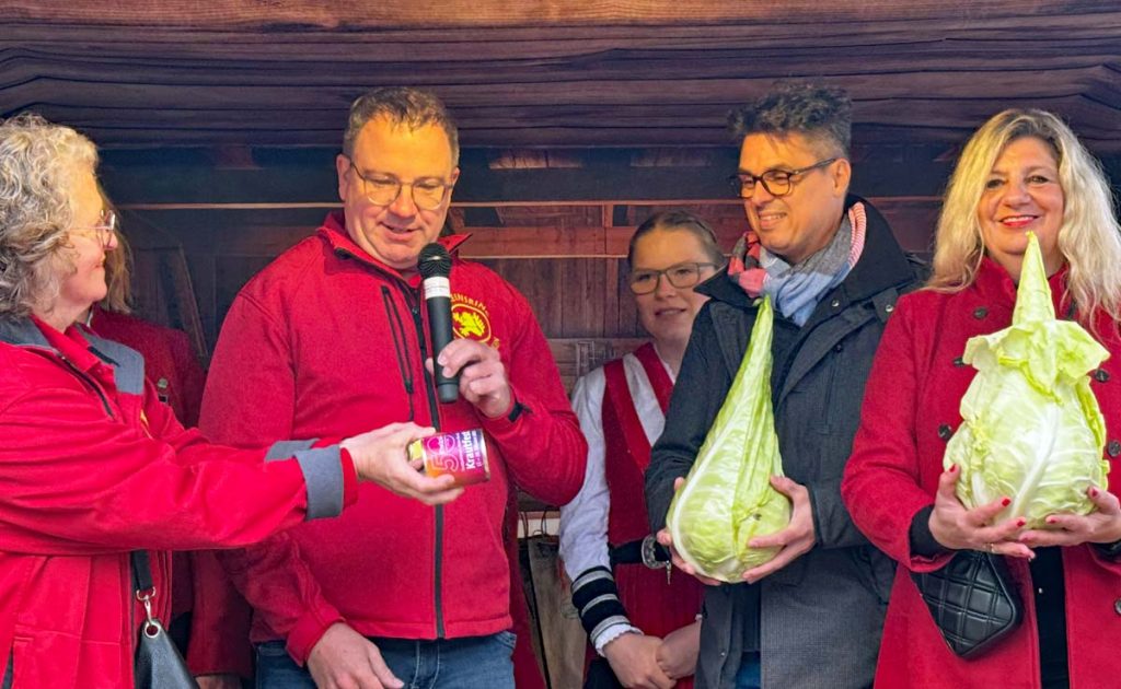 Kappesmarkt Raesfeld-Eröffnung Samstags mit Wiegen und Messen