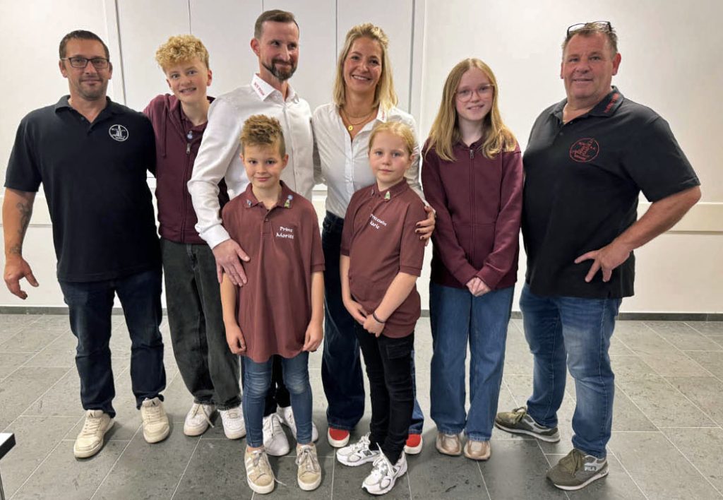 Kinderprinzenpaar des RRZ und Prinzenpaar des RCV Raesfeld für die Karnevalssession 2026/2027