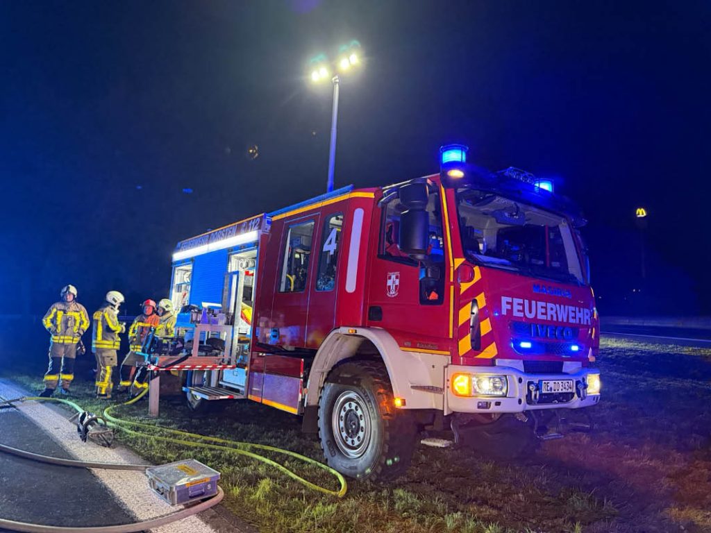 Unfall auf der A31 bei  Dorsten-Lembeck